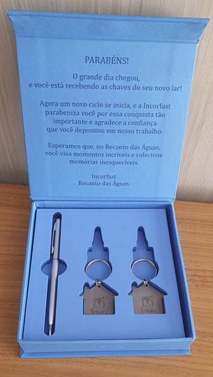 Caixa Entrega das chaves azul